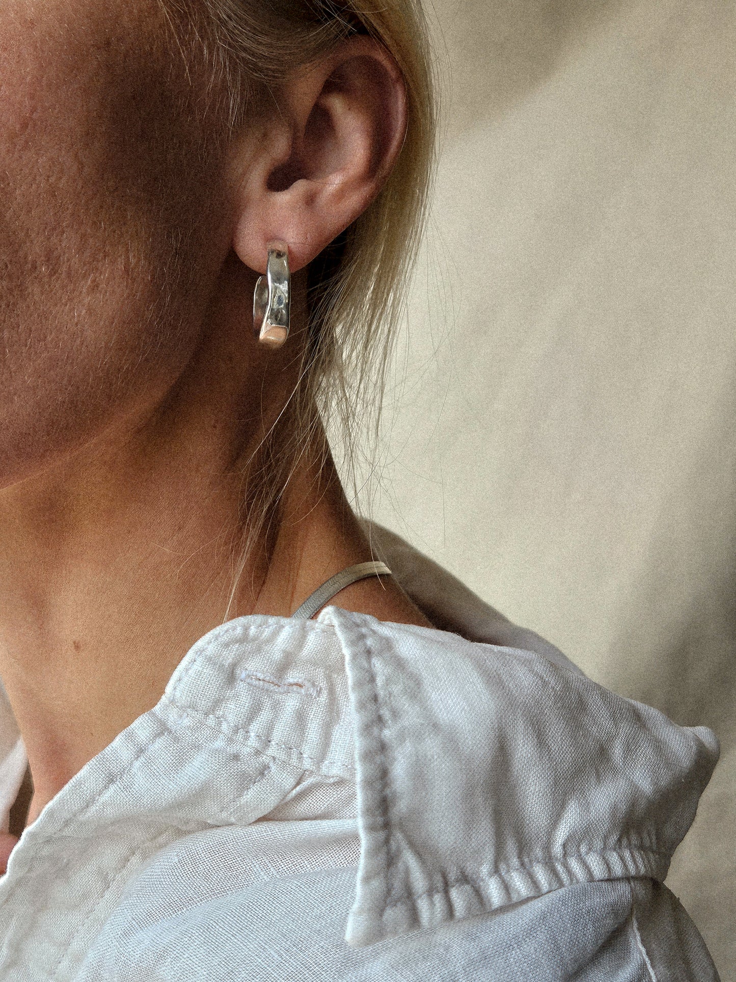 UNEARTHED HOOP EARRINGS