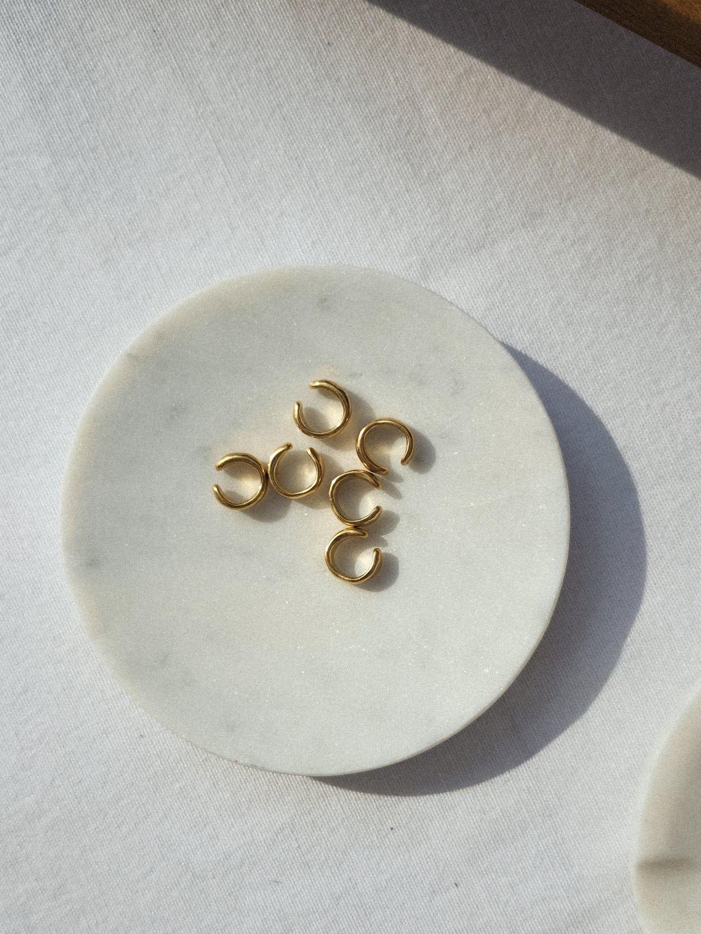 UNEARTHED EAR CUFF