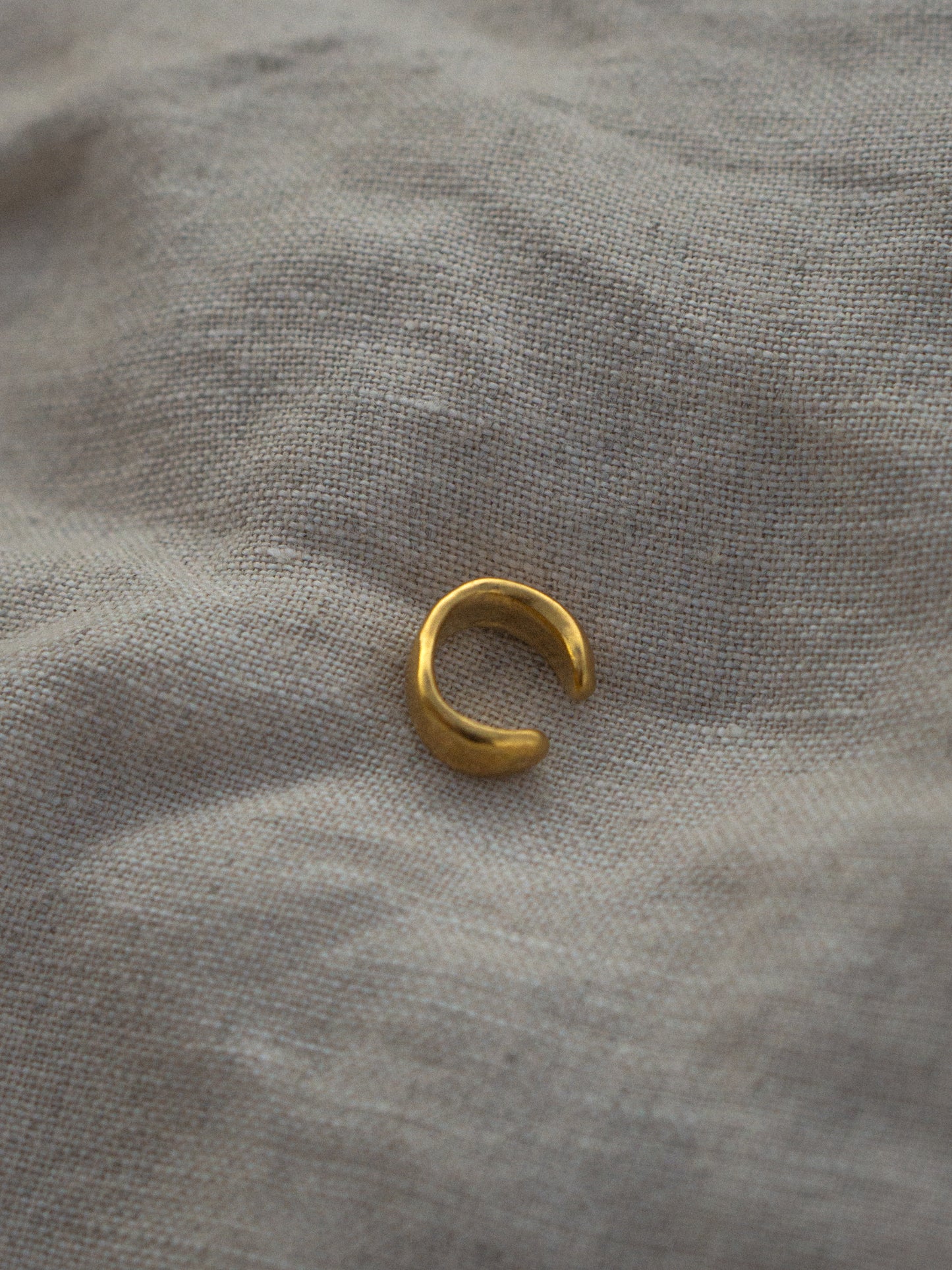 UNEARTHED EAR CUFF