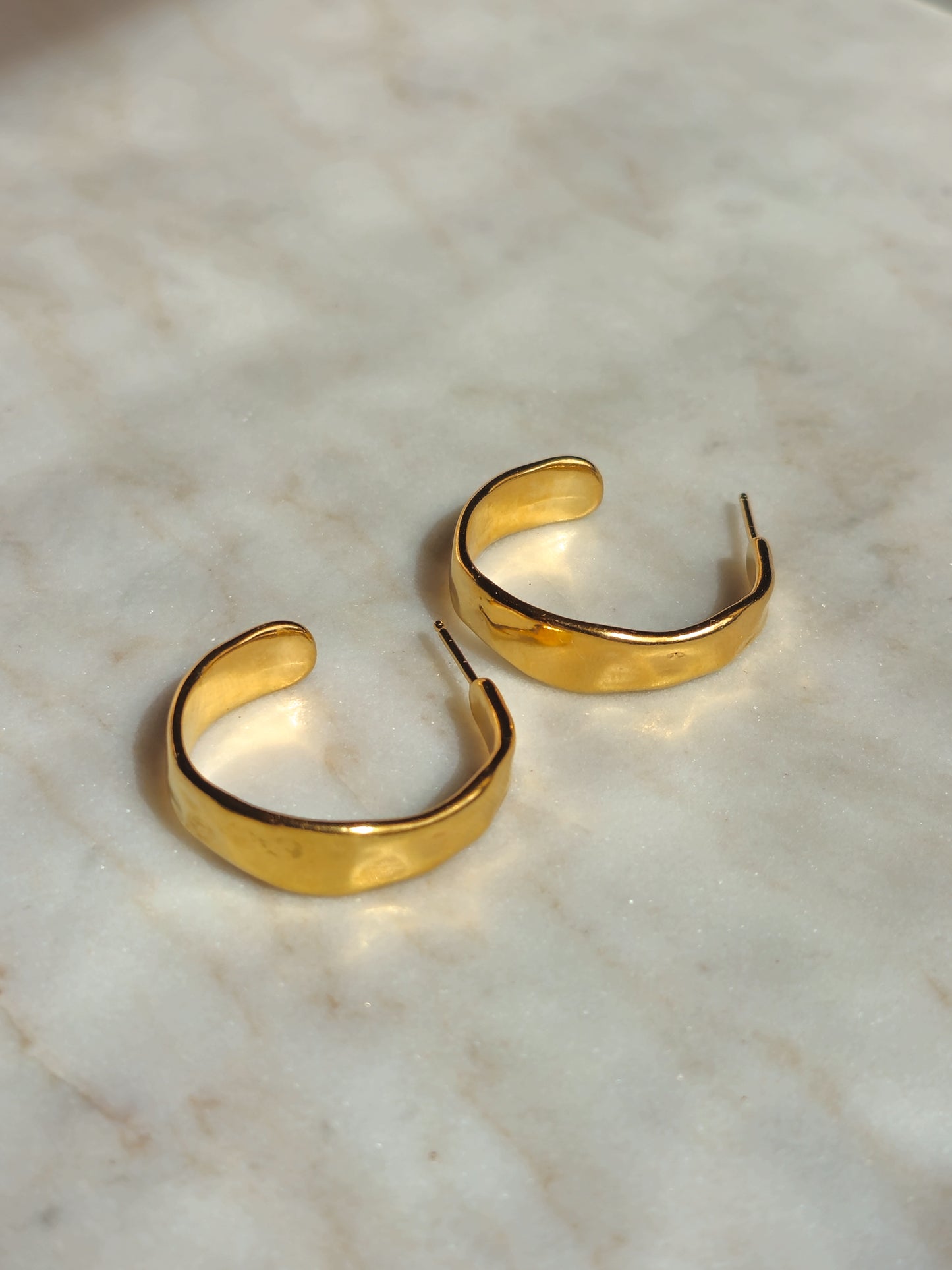 UNEARTHED HOOP EARRINGS