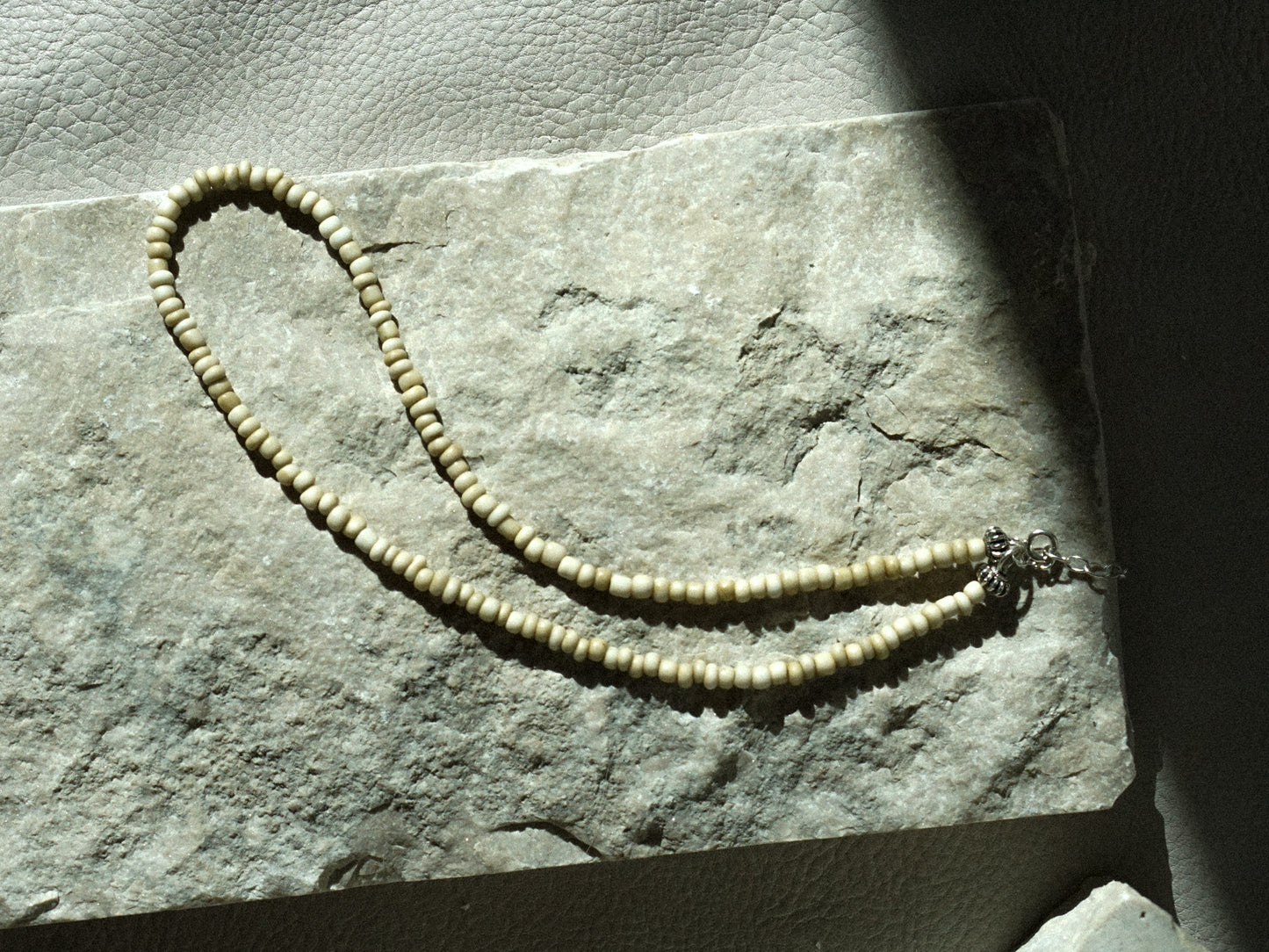 PEBBLE NECKLACE