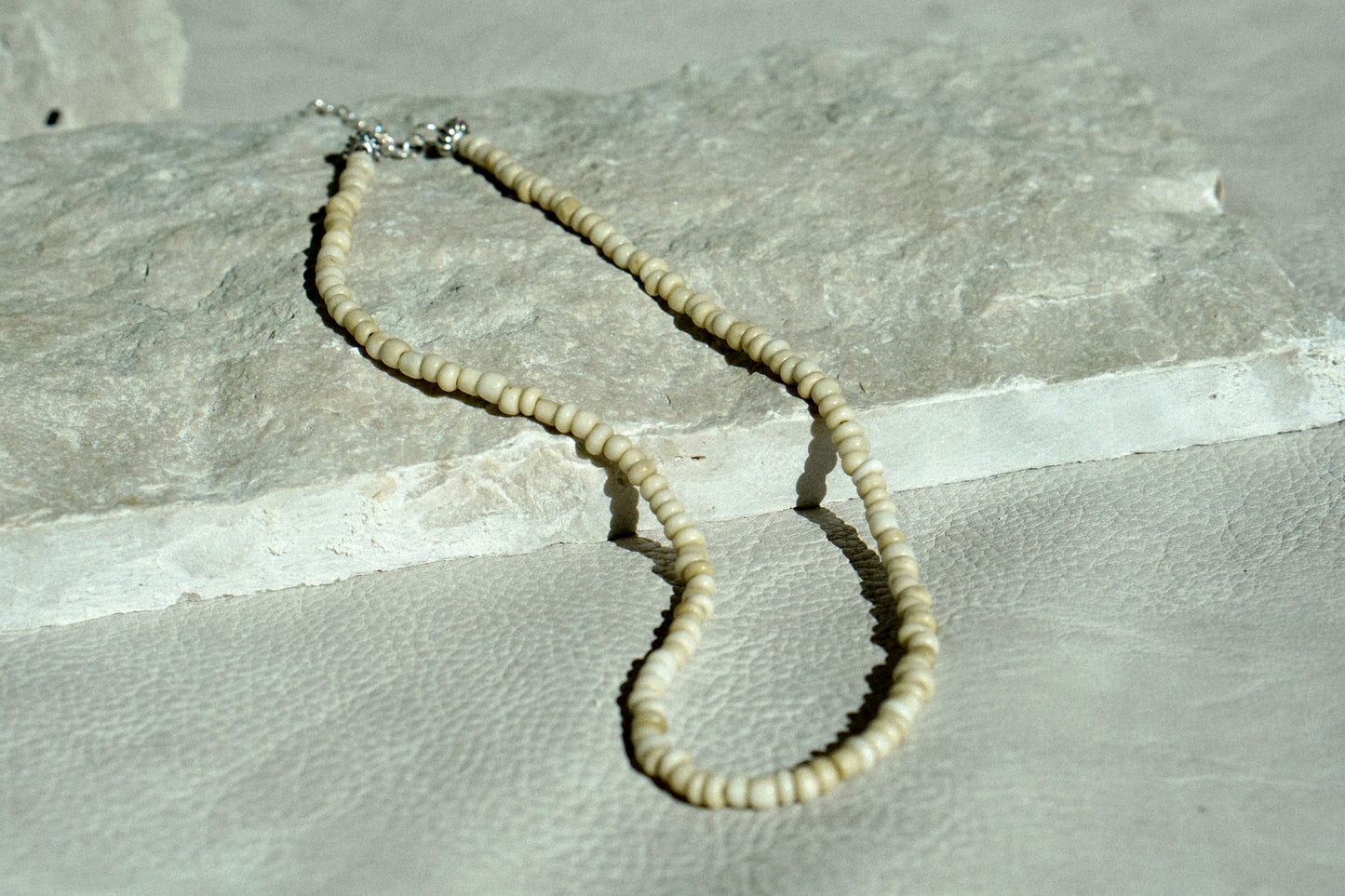 PEBBLE NECKLACE